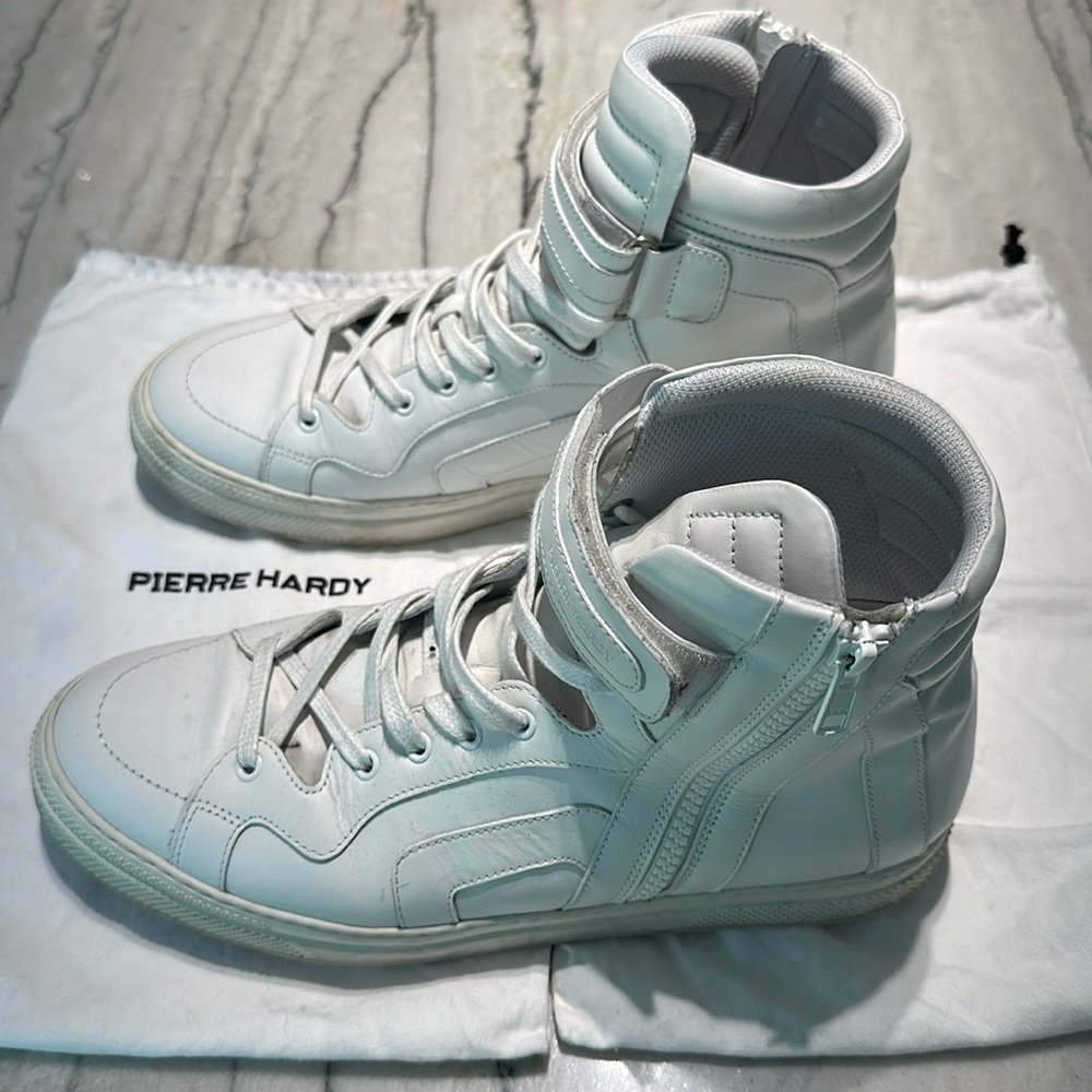Barley worn classic Pierre Hardy white high tops 112